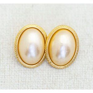 Vintage Victorian Oval Faux Pearl Gold Tone Stud Earrings - G1